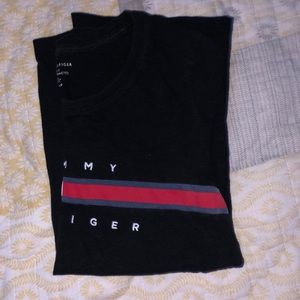 Black woman’s xs Tommy Hilfiger shirt